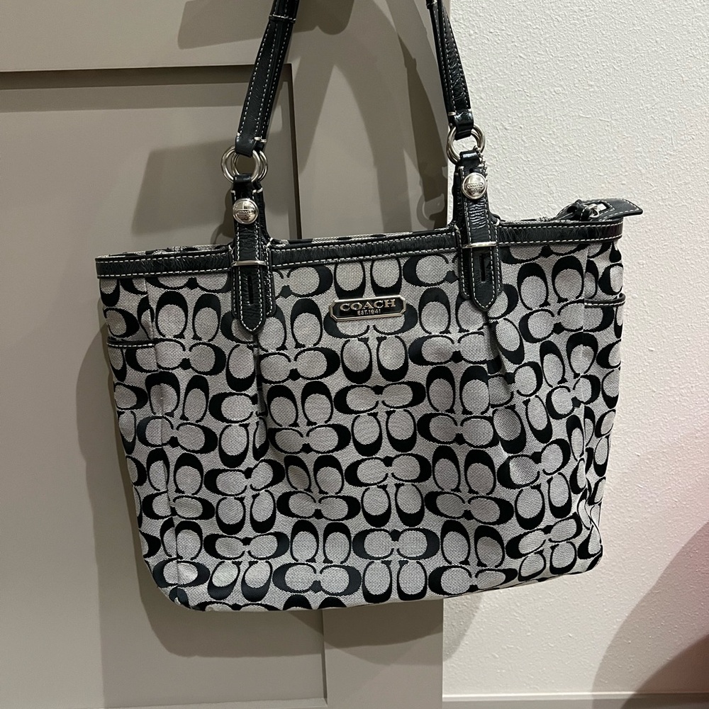 Coach Monochrome Signature Tote Bag